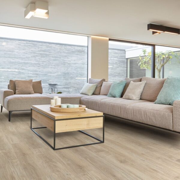 COREtec Naturals 1200 + Timber 50 LVPE 853. Weergave van het waterbestendige, kwalitatieve vinyl vloer design in een woonkamer